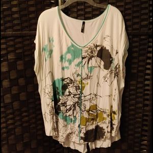 Hi-Lo t-shirt